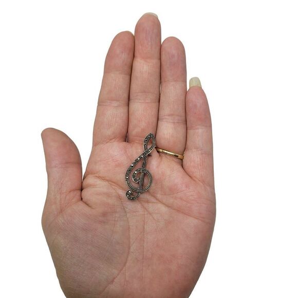 Vintage Signed MA Michael Anthony Sterling Silver Marcasite Treble Clef Brooch - Picture 2 of 9